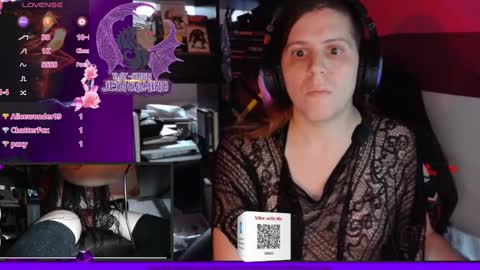 Snapshot of raysuon chatting on 12.20.24 Rae-Suon online show from 12.20.24