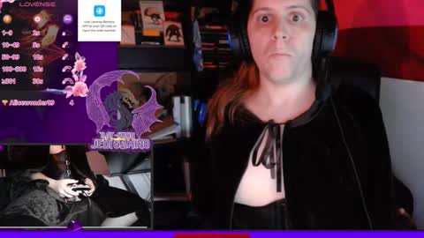 Snapshot of raysuon chatting on 01.03.25 Rae-Suon online show from 01.03.25