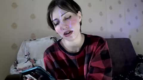 Snapshot of raziel_haze chatting on 02.07.26 Yrriel Strife Candy-Demon Caveboy mr. Cringe online show from 02.07.26