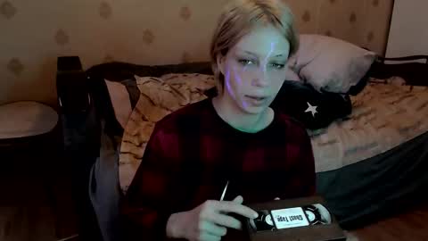 Snapshot of raziel_haze chatting on 03.09.26 Yrriel Strife Candy-Demon Caveboy mr. Cringe online show from 03.09.26