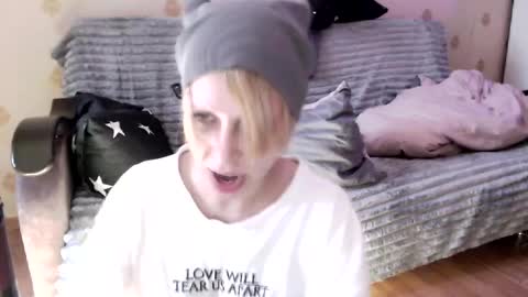 Snapshot of raziel_haze chatting on 03.19.26 Yrriel Strife Candy-Demon Caveboy mr. Cringe online show from 03.19.26