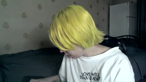 Snapshot of raziel_haze chatting on 04.04.26 Yrriel Strife Candy-Demon Caveboy mr. Cringe online show from 04.04.26