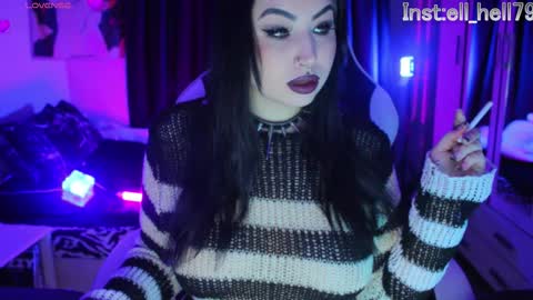 Snapshot of razor_claw chatting on 01.12.26 My kittensIm on vacation until July 25th. You can join the fan club free content online show from 01.12.26