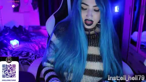 Snapshot of razor_claw chatting on 02.01.26 My kittensIm on vacation until July 25th. You can join the fan club free content online show from 02.01.26