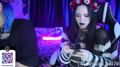 Snapshot of razor_claw chatting on 02.13.26 My kittensIm on vacation until July 25th. You can join the fan club free content online show from 02.13.26