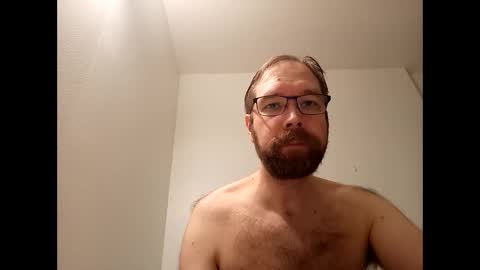 Snapshot of realbucknaked80s chatting on 11.30.25 realbucknaked80s online show from 11.30.25