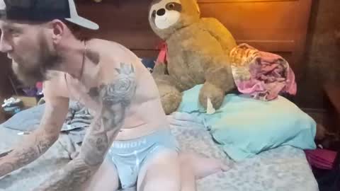 Real Hot Couple online show from 04.28.26