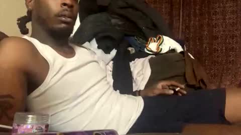 Snapshot of reallife1993 chatting on 12.19.25 reallife1993 online show from 12.19.25