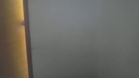 Snapshot of realmenol24k chatting on 12.18.25 SexyFlacko online show from 12.18.25