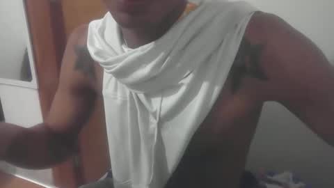 Snapshot of realmenol24k chatting on 01.14.26 SexyFlacko online show from 01.14.26