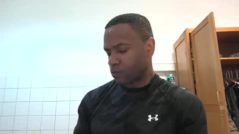 Snapshot of realreyblack chatting on 04.03.26 Rey online show from 04.03.26