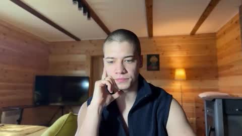 Snapshot of realsupermichael chatting on 05.09.26 AliceEve online show from 05.09.26