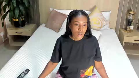 Snapshot of rebeca_cortez1 chatting on 06.23.26 I invite you to my birthday on November 3th online show from 06.23.26