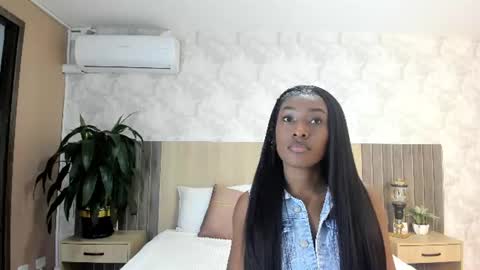 Snapshot of rebeca_cortez1 chatting on 07.16.26 I invite you to my birthday on November 3th online show from 07.16.26