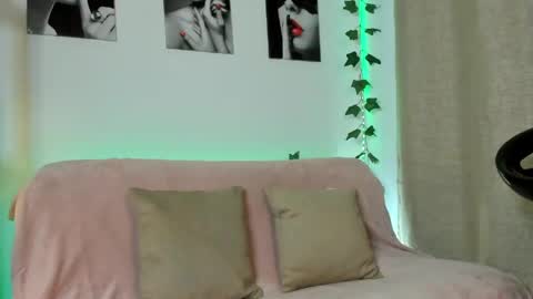 Rebeca Marchetti online show from 04.28.26