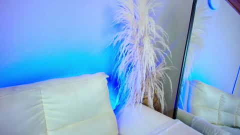 Rebeca Williams online show from 02.24.25