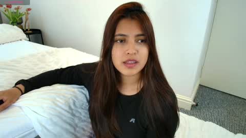 Rebeca Williams online show from 05.05.26