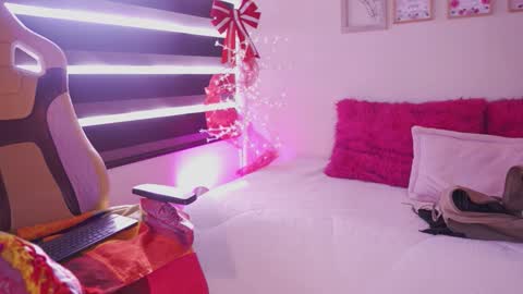 Rebeca  online show from 12.16.25