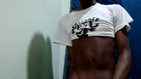 Snapshot of rebecca23278 chatting on 06.29.26 Tu mami Rebecca online show from 06.29.26