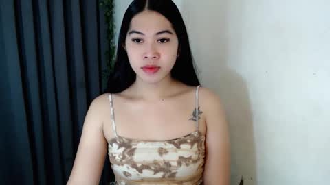 Snapshot of rebecca_slutt chatting on 12.15.25 its me asian rebecca online show from 12.15.25
