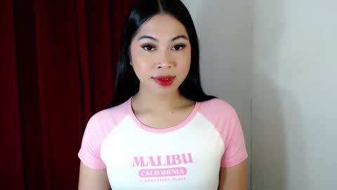 Snapshot of rebecca_slutt chatting on 02.18.26 its me asian rebecca online show from 02.18.26