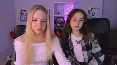 Snapshot of rebecca_smile_ chatting on 09.30.25 rebecca_smile_ online show from 09.30.25