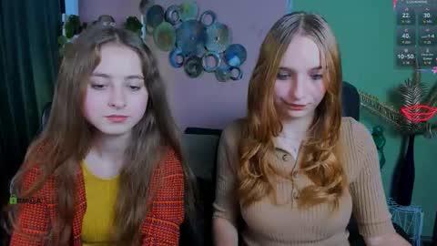 Snapshot of rebecca_smile_ chatting on 10.14.25 rebecca_smile_ online show from 10.14.25