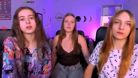 Snapshot of rebecca_smile_ chatting on 12.05.25 rebecca_smile_ online show from 12.05.25