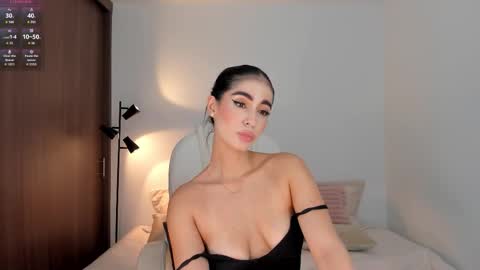 Snapshot of rebeccabaxter chatting on 09.15.25 Rebecca online show from 09.15.25