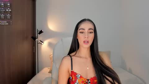 Snapshot of rebeccabaxter chatting on 01.10.26 Rebecca online show from 01.10.26