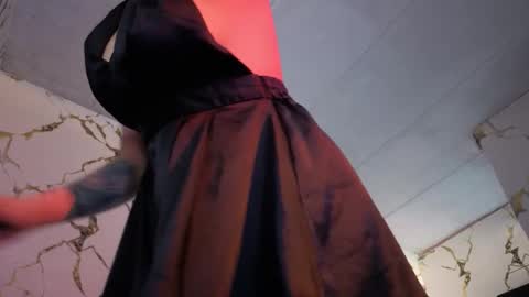 Snapshot of rebeka_baker chatting on 12.22.25 REBEKA online show from 12.22.25