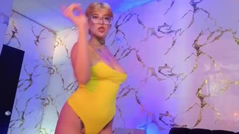 Snapshot of rebeka_baker chatting on 02.25.26 REBEKA online show from 02.25.26