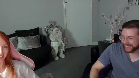 Snapshot of red_firesquirt chatting on 12.07.24 Red -  online show from 12.07.24