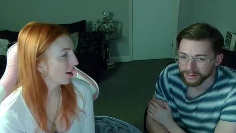 Snapshot of red_firesquirt chatting on 01.12.25 Red -  online show from 01.12.25