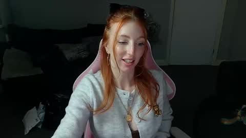 Snapshot of red_firesquirt chatting on 01.20.25 Red -  online show from 01.20.25