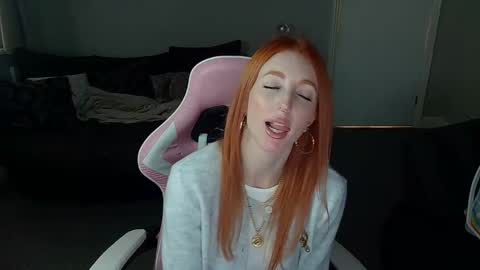 Snapshot of red_firesquirt chatting on 01.24.25 Red -  online show from 01.24.25