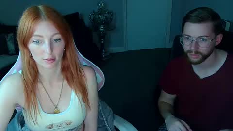 Snapshot of red_firesquirt chatting on 03.08.25 Red -  online show from 03.08.25