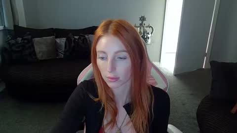 Snapshot of red_firesquirt chatting on 09.25.25 Red -  online show from 09.25.25