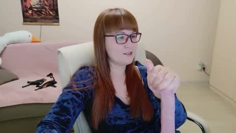 Snapshot of red_fox777 chatting on 11.26.25 Lisa online show from 11.26.25