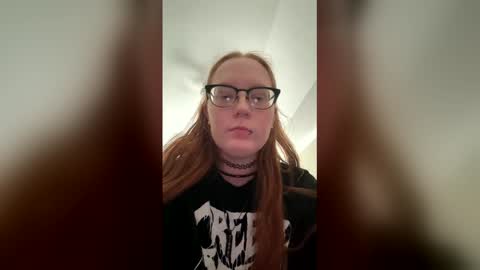 Snapshot of red_hot_foxx03 chatting on 03.28.26 red_hot_foxx03 online show from 03.28.26