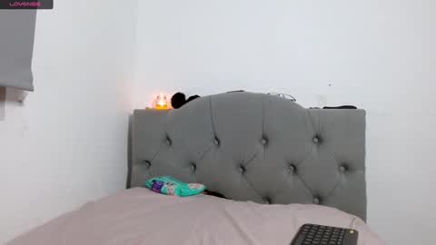 IG   OF red moonn online show from 01.23.25