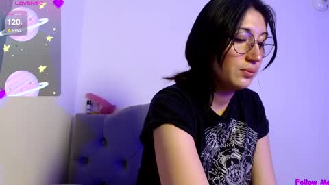 IG   OF red moonn online show from 02.03.25