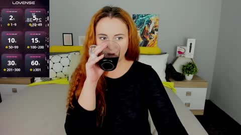 Lessy Fox online show from 03.09.25