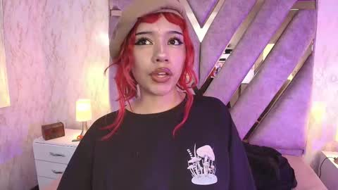 Snapshot of red_pandaa chatting on 11.13.25 red_pandaa online show from 11.13.25