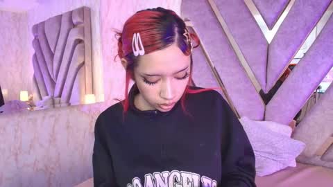 Snapshot of red_pandaa chatting on 11.18.25 red_pandaa online show from 11.18.25