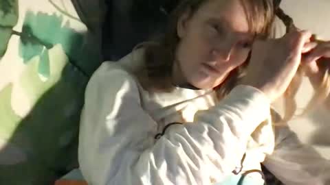 Snapshot of redfoxofficial chatting on 11.24.25 Redfox online show from 11.24.25