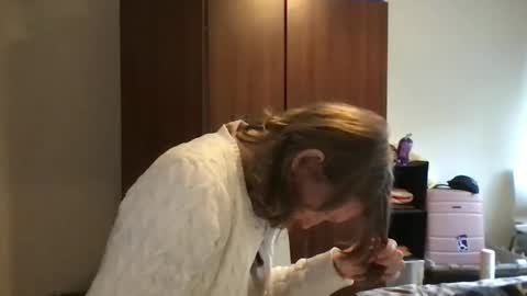 Snapshot of redfoxofficial chatting on 12.15.25 Redfox online show from 12.15.25