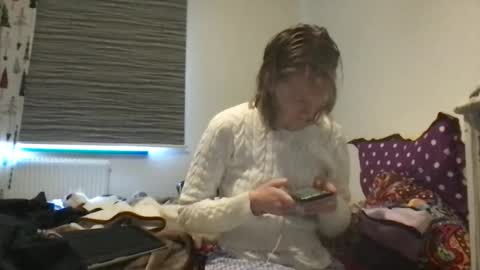 Snapshot of redfoxofficial chatting on 12.17.25 Redfox online show from 12.17.25