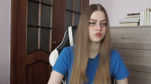 Lily online show from 04.24.26