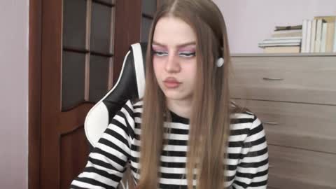 Lily online show from 05.03.26